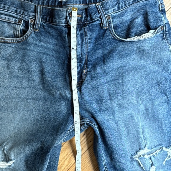 Old Navy Men’s 36x30 Distressed Straight Fit Jeans Medium Wash - Picture 7 of 12